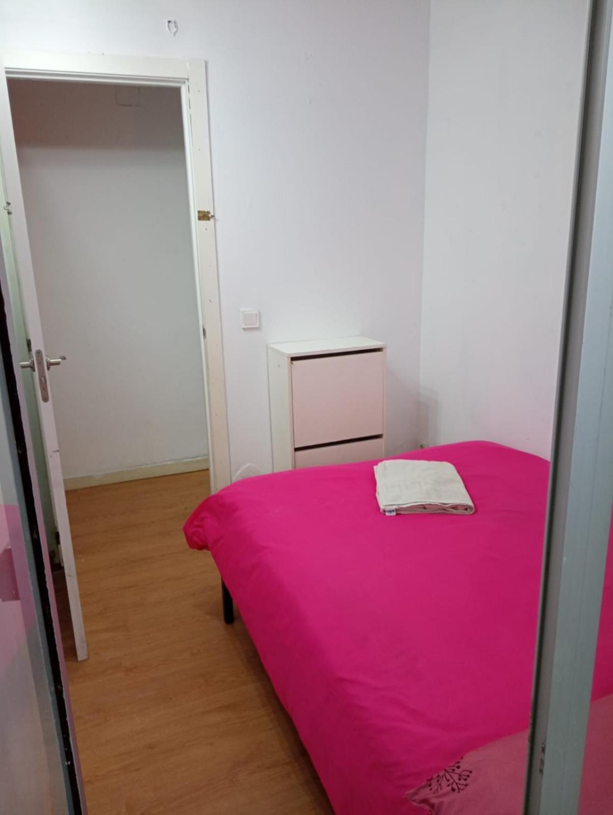Apartamento 3 Dormitorios En Sanchez Preciados Madrid Exterior foto