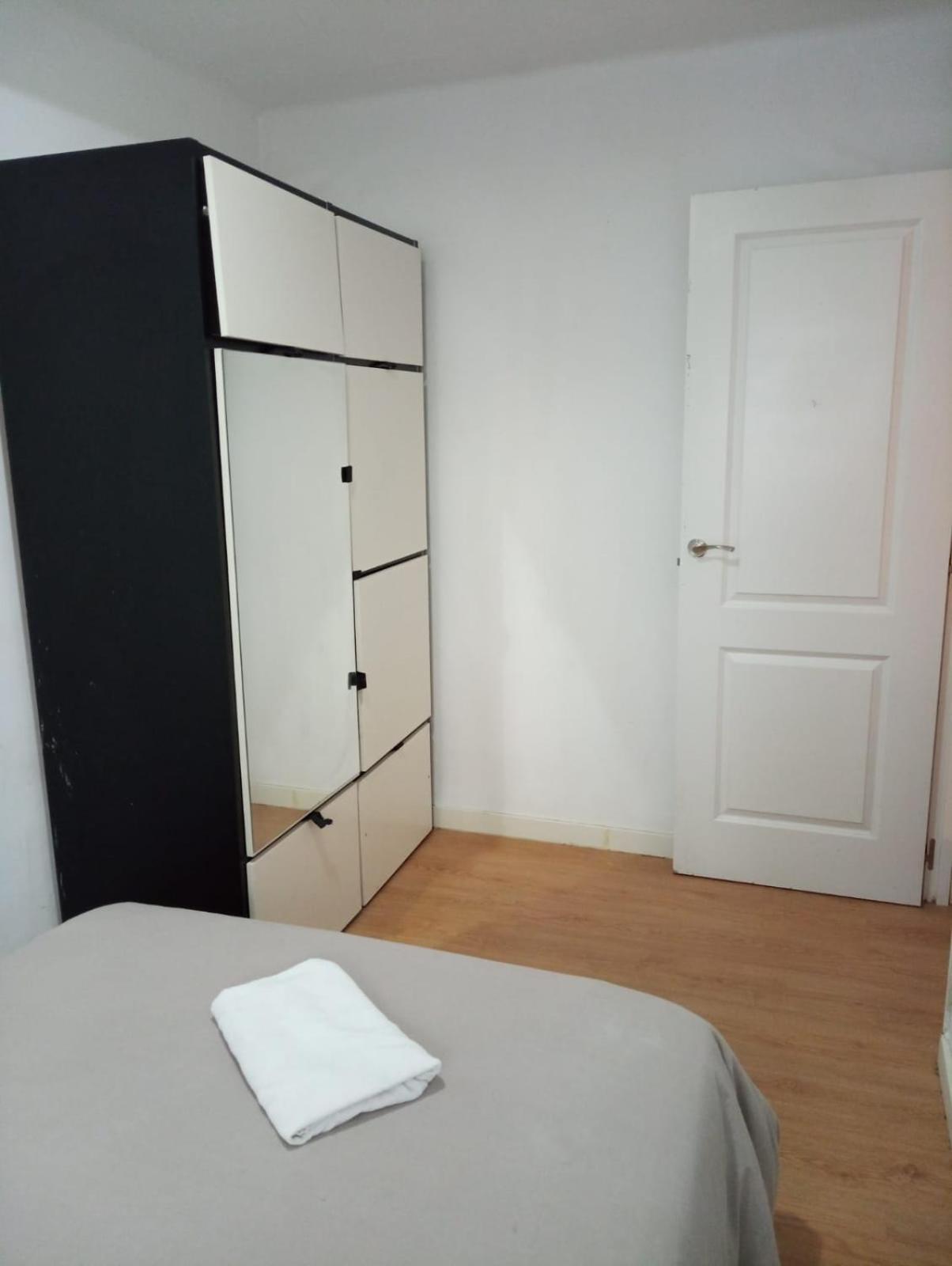 Apartamento 3 Dormitorios En Sanchez Preciados Madrid Exterior foto