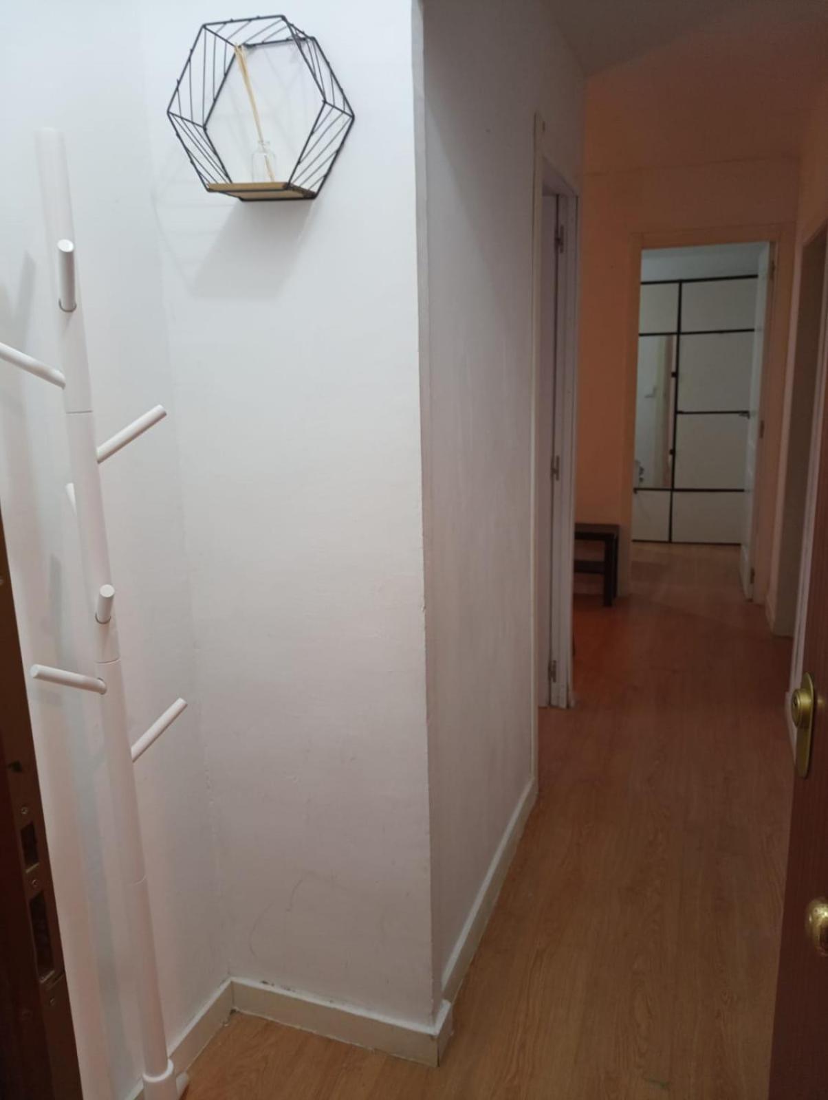 Apartamento 3 Dormitorios En Sanchez Preciados Madrid Exterior foto