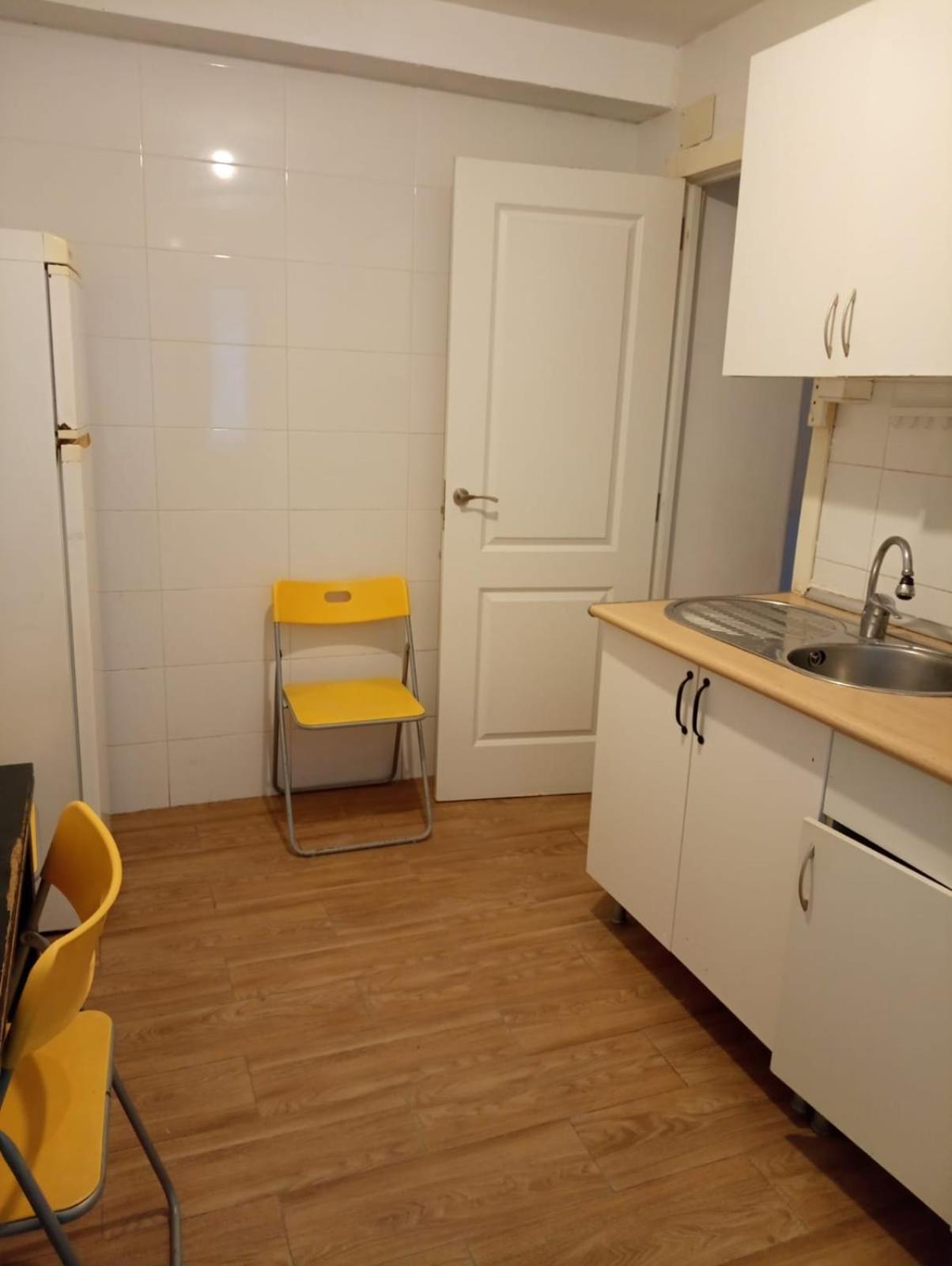 Apartamento 3 Dormitorios En Sanchez Preciados Madrid Exterior foto